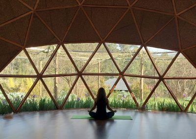 VIVES COMO RESPIRAS Y RESPIRAS COMO VIVES